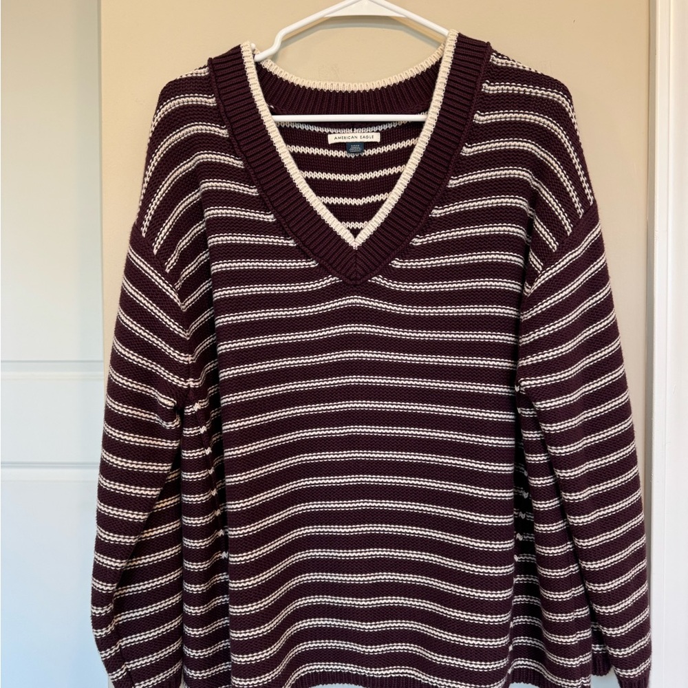 American Eagle Outfitters V-Neck Sweater - Burgundy and Cream